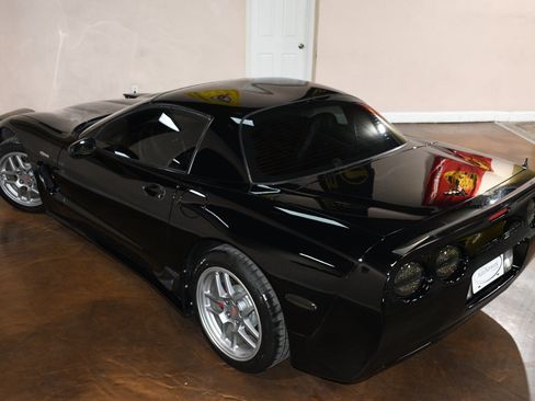 Used 2003 Chevrolet Corvette Z06 w/ Memory Package, 3 Drivers RWD image 80