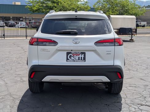 Used 2026 Toyota Corolla Cross XLE AWD/4WD image 7