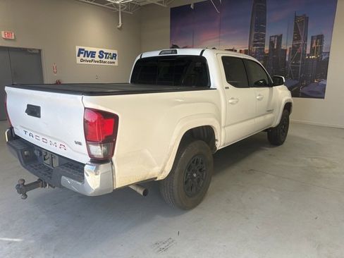 Used 2020 Toyota Tacoma SR5 image 5