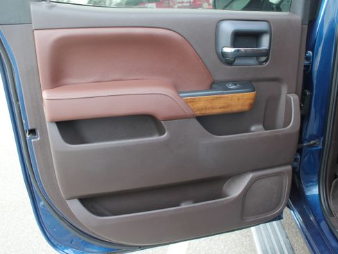 Used 2017 Chevrolet Silverado 1500 High Country w/ High Desert Package image 42