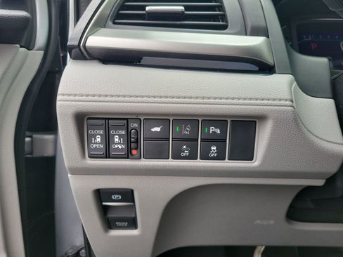 Used 2018 Honda Odyssey Elite image 26