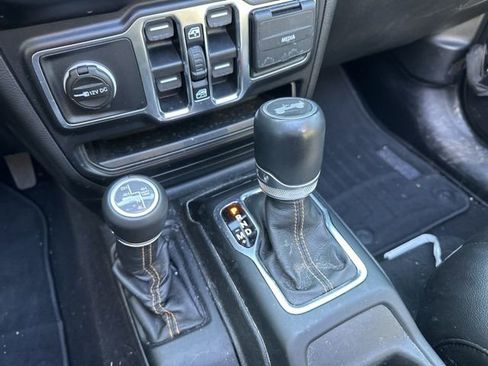 Used 2021 Jeep Wrangler Unlimited Sahara image 27