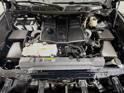 Certified 2025 Toyota Tundra SR5 AWD/4WD image 30