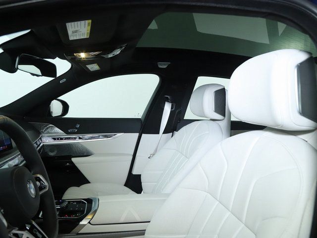 Used 2026 BMW 740i xDrive AWD/4WD image 23