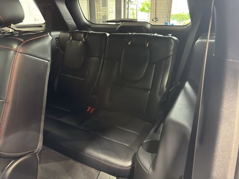 Used 2025 Ford Explorer ST AWD/4WD image 12