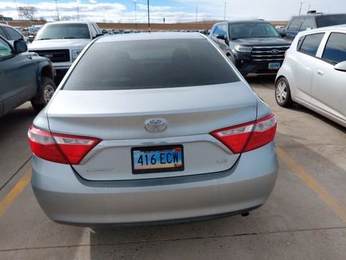 Used 2017 Toyota Camry LE image 7