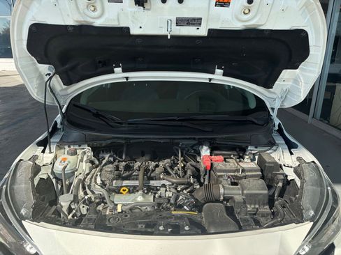 Used 2025 Nissan Versa SV image 32