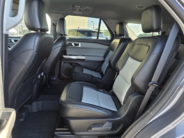 Certified 2022 Ford Explorer XLT w/ Equipment Group 202A RWD image 18