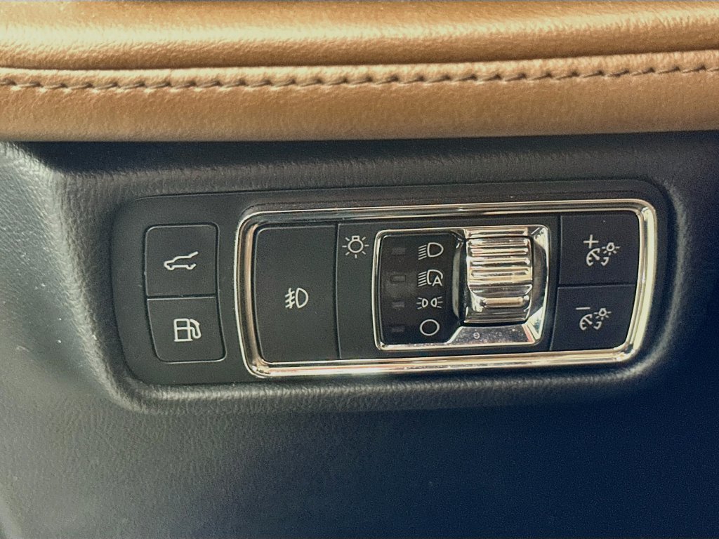 Used 2020 Lincoln Aviator Grand Touring w/ Equipment Group 302A AWD/4WD image 26