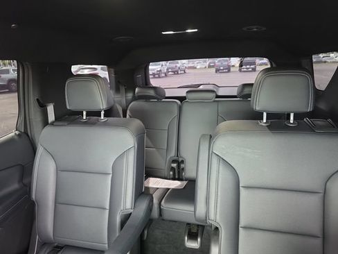 Used 2026 Chevrolet Traverse LT w/ Driver Confidence Package AWD/4WD image 24