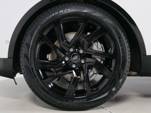 Certified 2023 Land Rover Discovery S R-Dynamic AWD/4WD image 9
