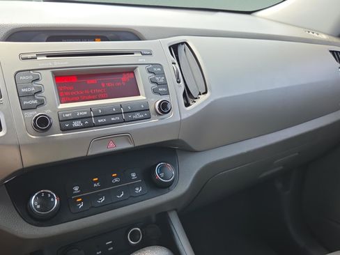 Used 2016 Kia Sportage LX FWD image 21