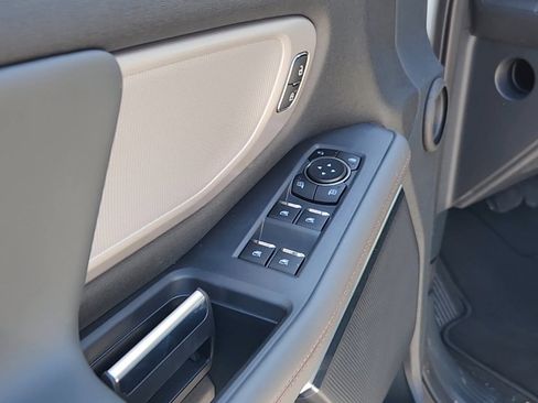 New 2025 Ford Expedition Active image 15