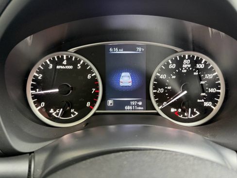 Used 2016 Nissan Sentra SV FWD image 4