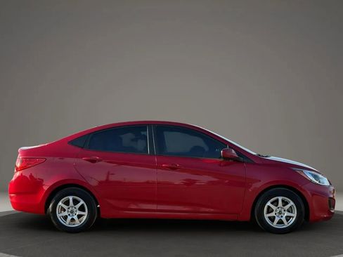 Used 2014 Hyundai Accent GLS FWD image 8