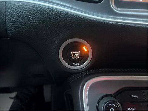 Used 2019 Dodge Challenger R/T image 25