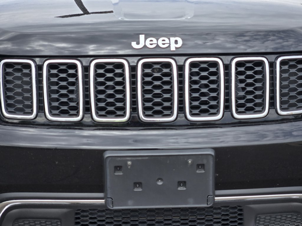 Used 2019 Jeep Grand Cherokee Limited AWD/4WD image 9