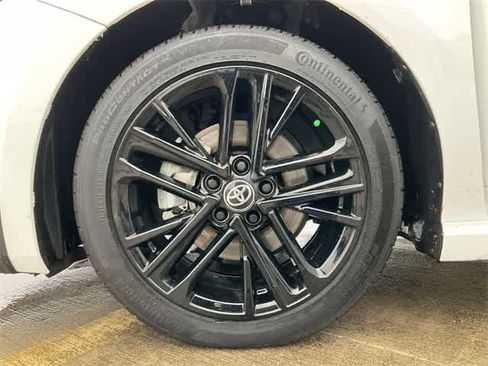 Used 2025 Toyota Camry SE image 12