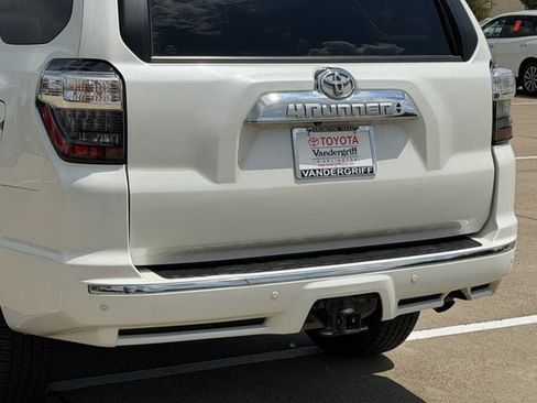 Used 2021 Toyota 4Runner Limited AWD/4WD image 6