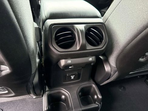 New 2026 Jeep Wrangler Unlimited Rubicon AWD/4WD image 11