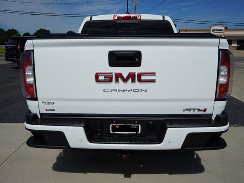Used 2022 GMC Canyon AT4 w/ Trailering Package AWD/4WD image 4