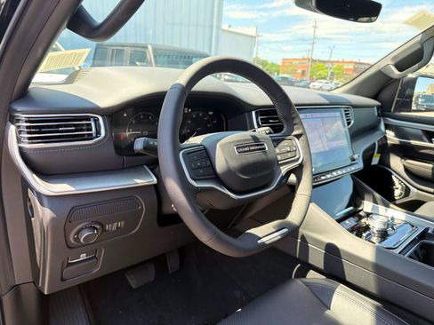 New 2026 Jeep Grand Wagoneer Limited AWD/4WD image 7