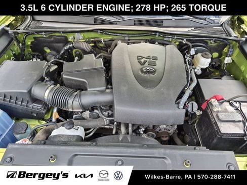Used 2023 Toyota Tacoma TRD Sport w/ Black Out Package (TMS) AWD/4WD image 29