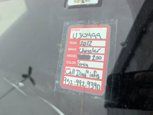Used 2012 Chrysler 200 Limited FWD image 21