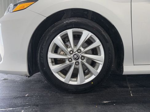 Used 2023 Toyota Camry LE FWD image 6