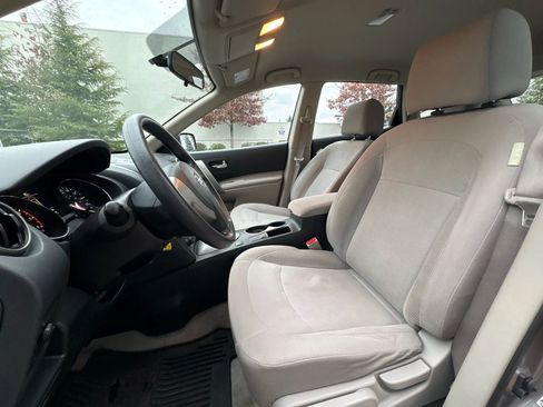 Used 2014 Nissan Rogue S image 10