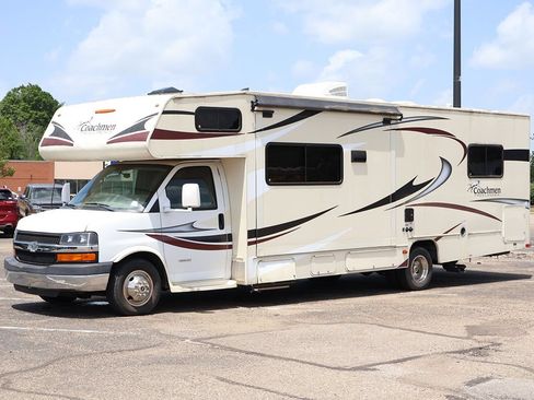 Used 2015 Chevrolet Express 4500 w/ RV Package RWD image 3