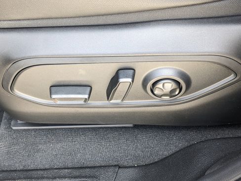 New 2025 Jeep Grand Cherokee L Limited w/ Black Appearance Package image 18