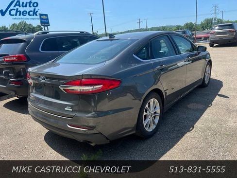 Used 2019 Ford Fusion SE FWD image 3