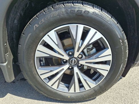 Used 2022 Nissan Rogue SV w/ SV Premium Package AWD/4WD image 9