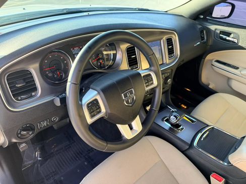 Used 2013 Dodge Charger SXT RWD image 16