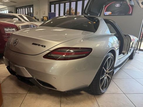 Used 2011 Mercedes-Benz SLS AMG Coupe image 8
