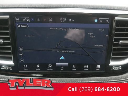 Used 2025 Chrysler Pacifica Limited FWD image 48