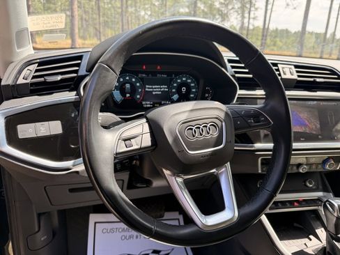Used 2024 Audi Q3 2.0T Premium image 18