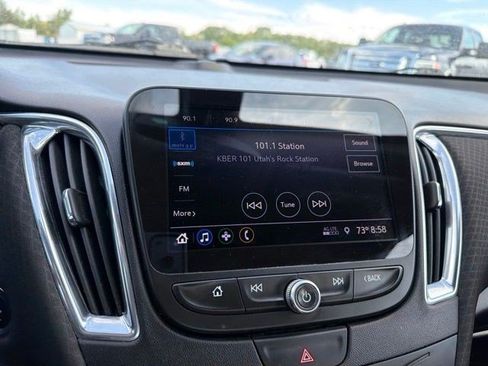 Used 2019 Chevrolet Malibu LT FWD image 17