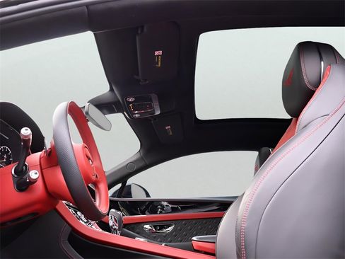 Used 2023 Bentley Continental GT Azure image 39