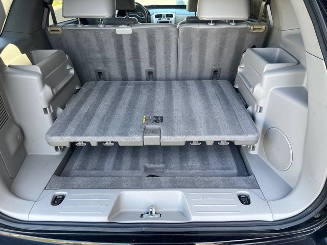 Used 2005 Chevrolet Equinox LT w/ Preferred Equipment Group FWD image 19