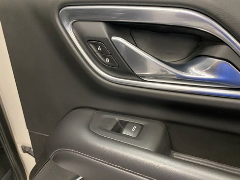 Used 2021 Chevrolet Suburban LT image 18