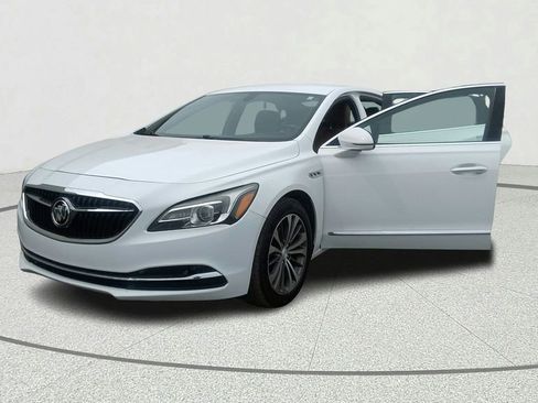 Used 2018 Buick LaCrosse Essence FWD image 10