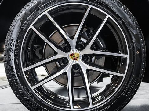 Certified 2025 Porsche Macan image 23