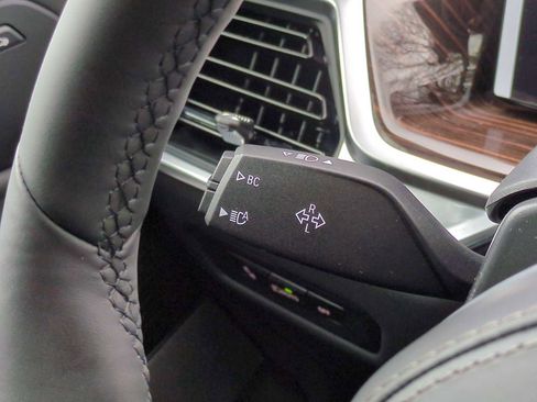 New 2026 BMW X6 xDrive40i image 28