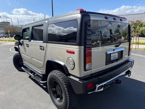 Used 2004 HUMMER H2 w/ Preferred Equipment Group AWD/4WD image 5