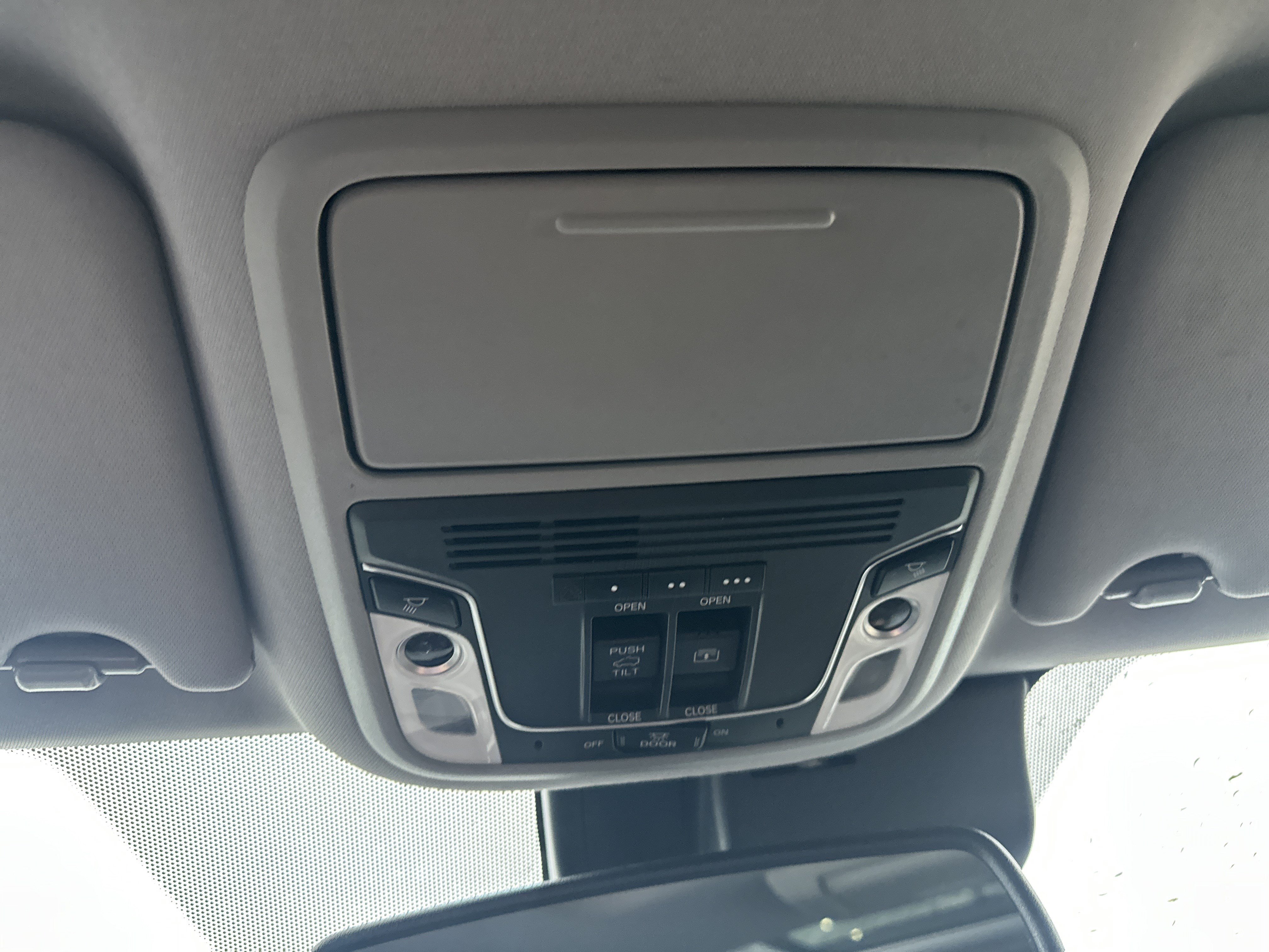 Used 2017 Honda Pilot Elite image 25