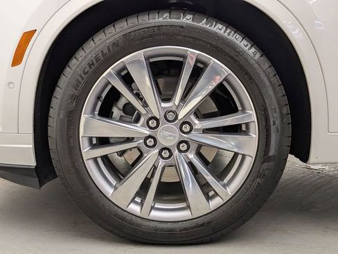 Used 2023 Cadillac XT6 Premium Luxury w/ Technology Package AWD/4WD image 29