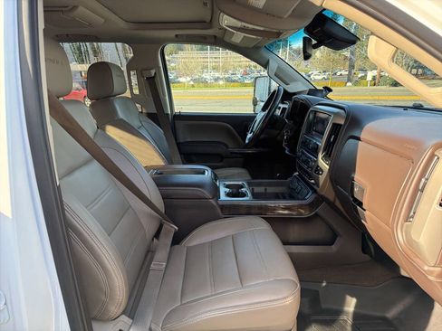 Used 2015 GMC Sierra 3500 Denali w/ Duramax Plus Package image 18