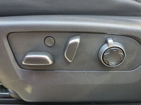 Used 2024 GMC Sierra 2500 AT4X image 31